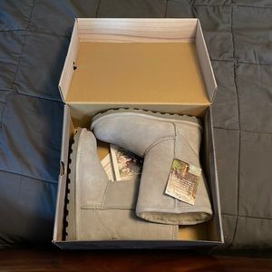 Gray Bearpaw Women’s Boots